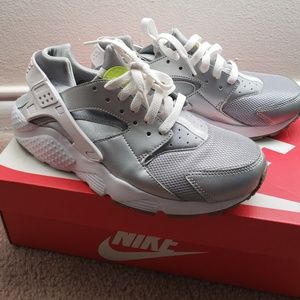 Nike Huarache Unisex Sneakers